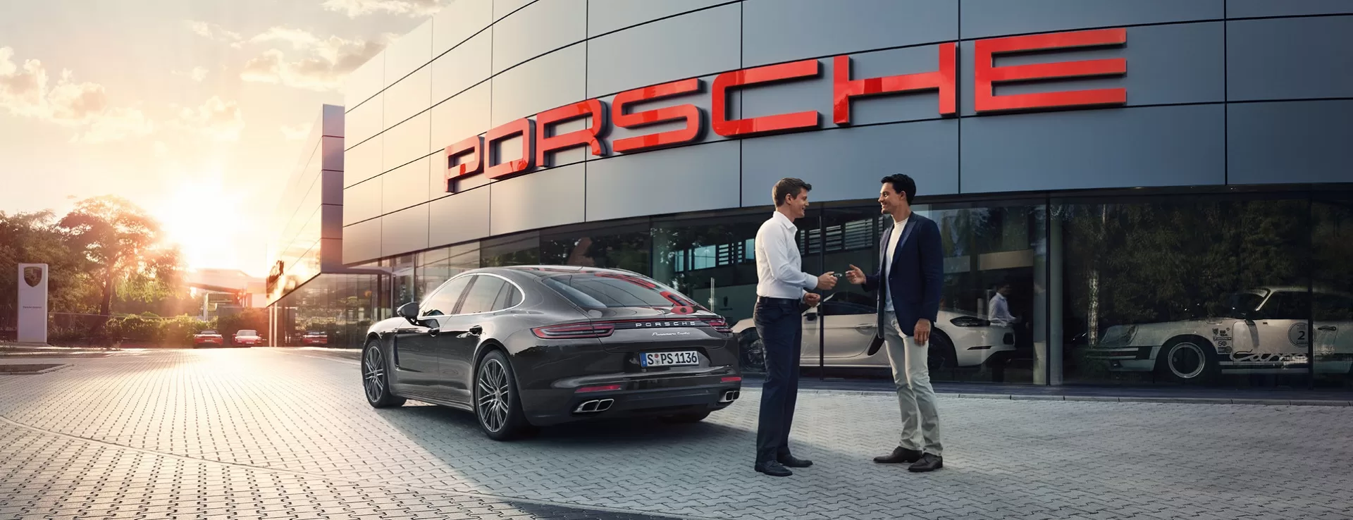 Программа помощи на дорогах Porsche Assistance